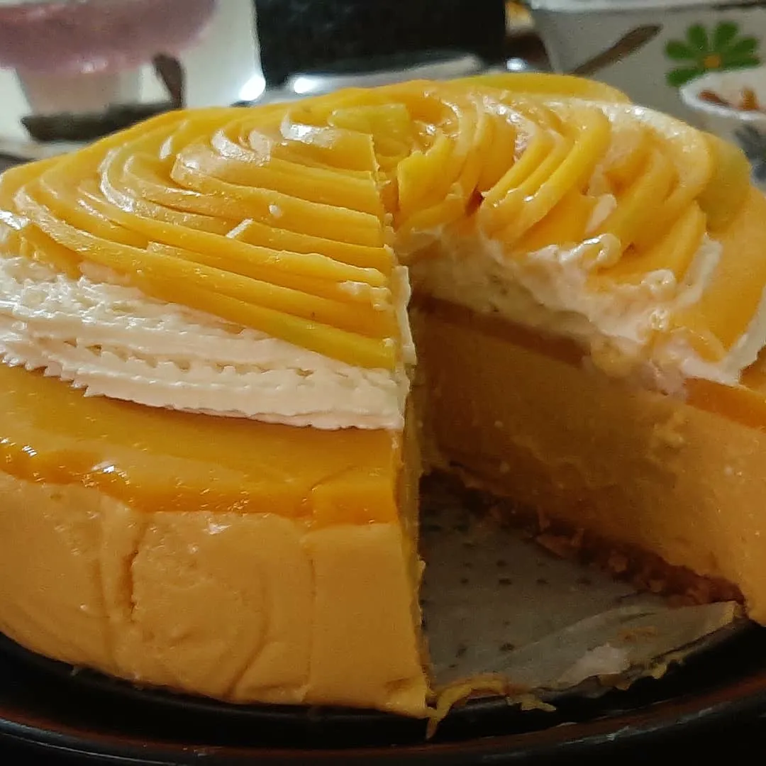Mango Cake Sliced